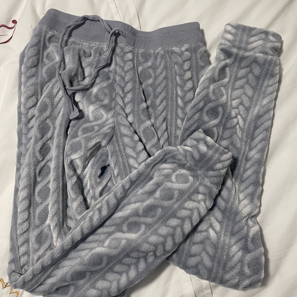 Cosy fleece loungewear pajama set, size S - Picture 3 of 4